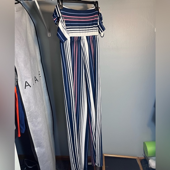 SUPER CUTE & COMFY Windsor jumpsuit - Picture 4 of 6